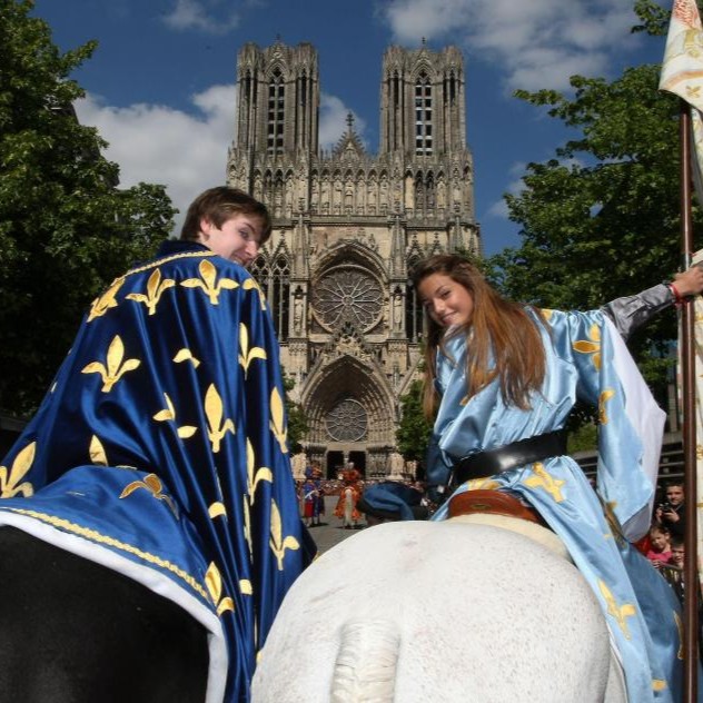 Les Fêtes Johanniques à Reims : un voyage au temps de Jeanne d’Arc